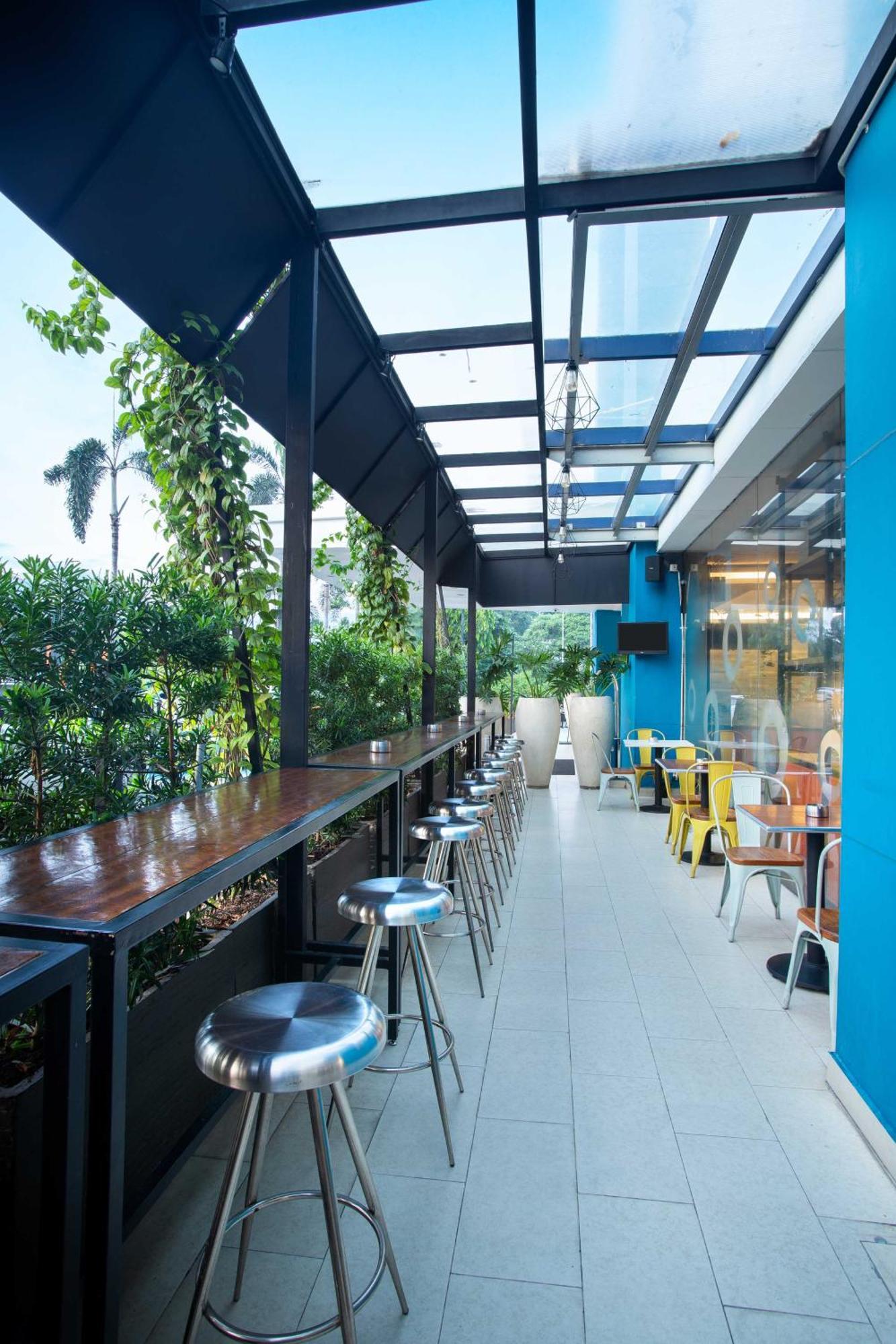 雅加达克拉帕加丁城市1O1酒店 外观 照片